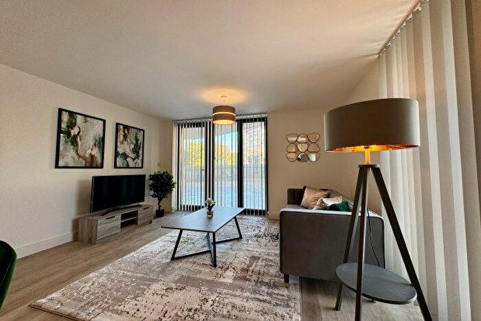 2 Bedroom Flat To Rent In Farnborough Road, Farnborough, GU14