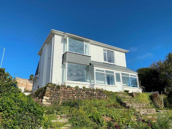 2 Bedroom Flat To Rent In Headleigh Road, Newquay, TR7