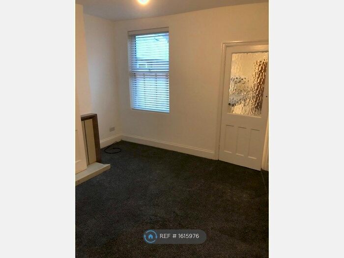 1 Bedroom Flat To Rent In Other Rd, Redditch, B98