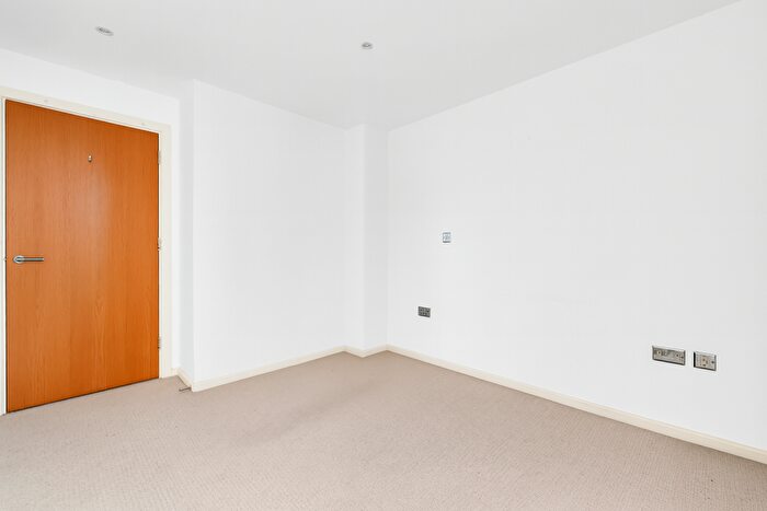 1 Bedroom Flat For Sale In Millharbour, E14