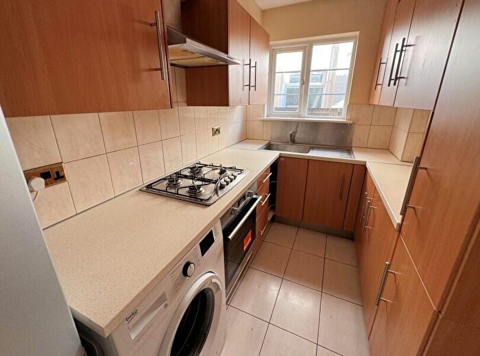 1 Bedroom Flat To Rent In Granville Road, North Finchley, N12
