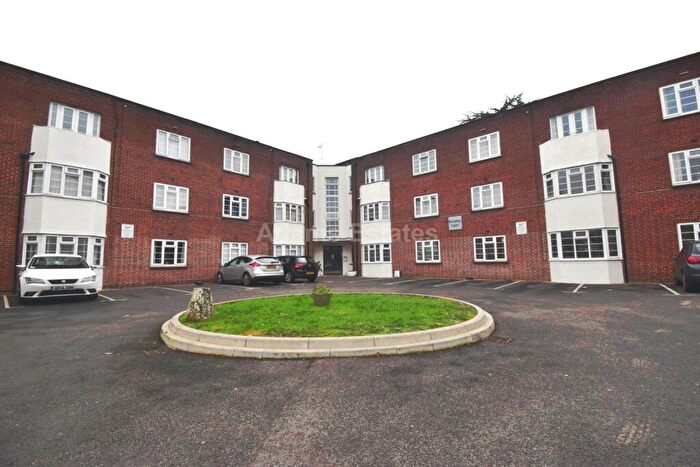 2 Bedroom Apartment To Rent In Berkeley Court, Coley Avenue, Reading, RG1