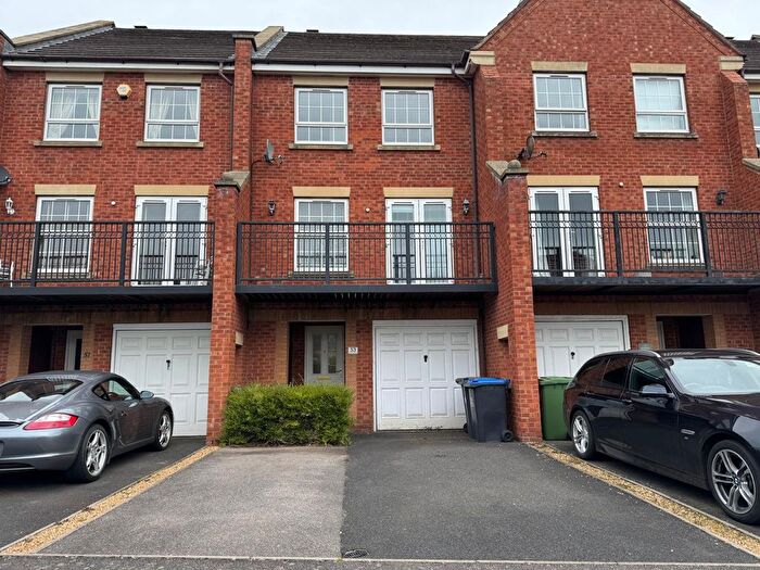 4 Bedroom Town House To Rent In Banquo Approach, Warwick, CV34