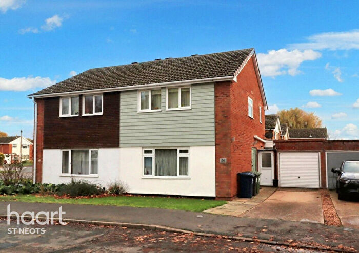 3 Bedroom Semi-Detached House For Sale In Manor Gardens, Buckden, PE19