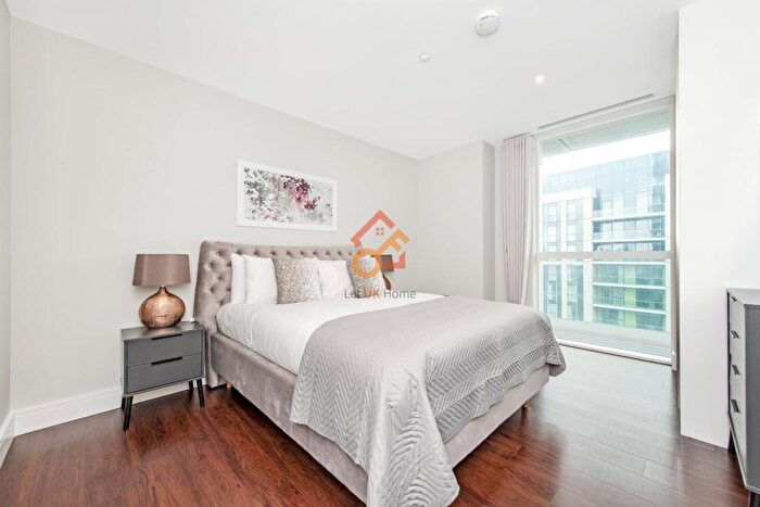 3 Bedroom Flat To Rent In Maine Tower, Harbour Way, London, E14