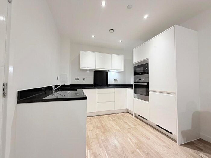 1 Bedroom Apartment To Rent In Hampden Road Haringay, N8