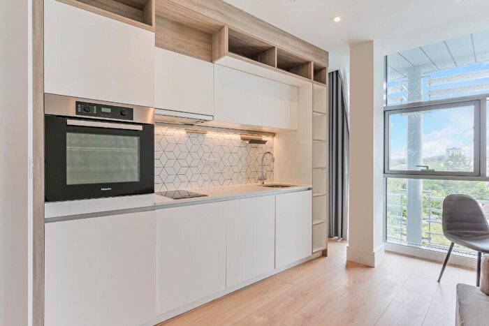 Studio To Rent In Station Road, Addlestone, Surrey, KT15
