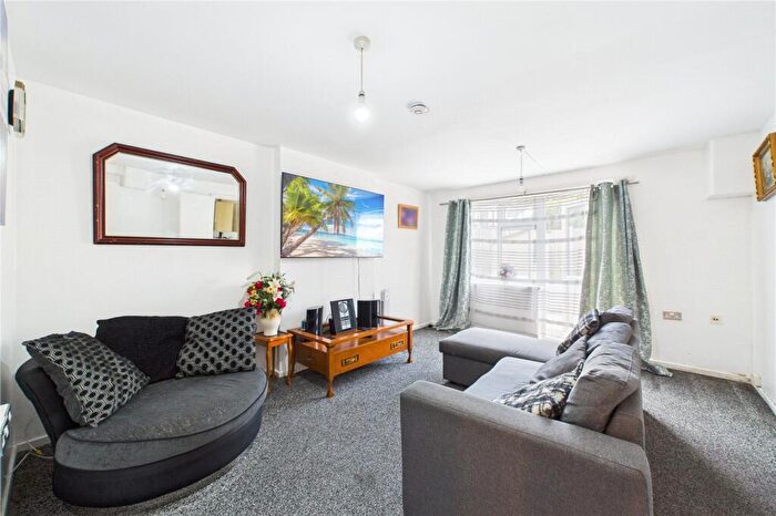 1 Bedroom Apartment For Sale In Sauls Green, Leytonstone, London, E11