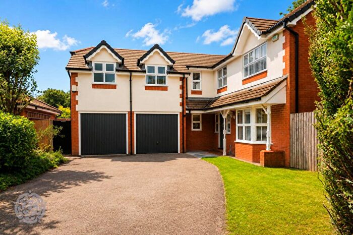 5 Bedroom Detached House For Sale In Heaton Court, Bury, BL9