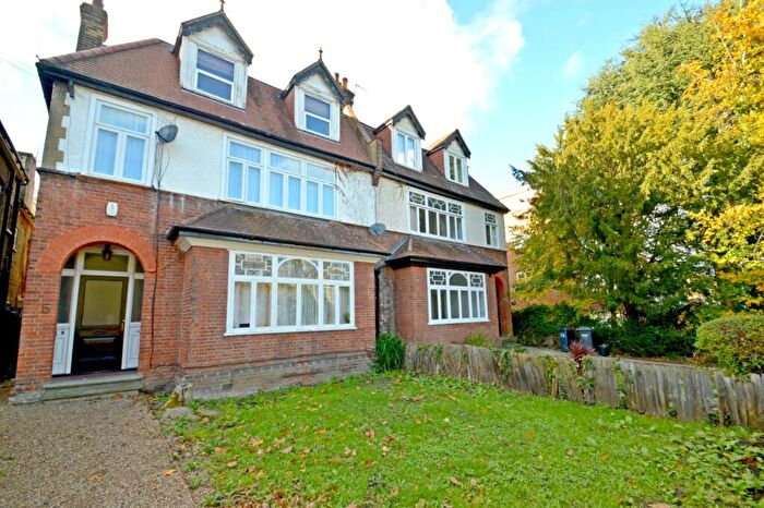 3 Bedroom Apartment For Sale In Ashburton Road, Croydon, CR0
