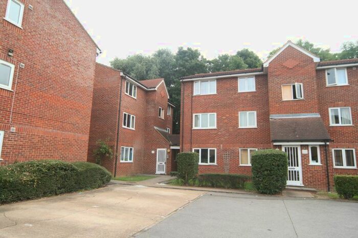 1 Bedroom Flat To Rent In Dehavilland Close, Northolt, UB5