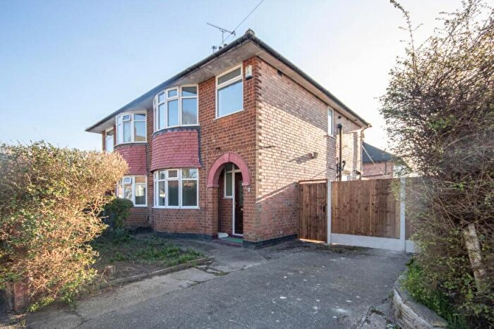 3 Bedroom Semi-Detached House To Rent In Lindsey Close, Derby, DE21