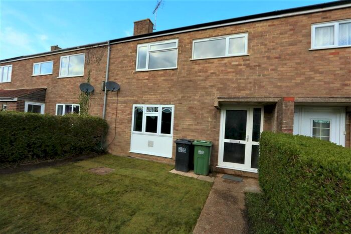 3 Bedroom House To Rent In Bayham Road, Hailsham, BN27