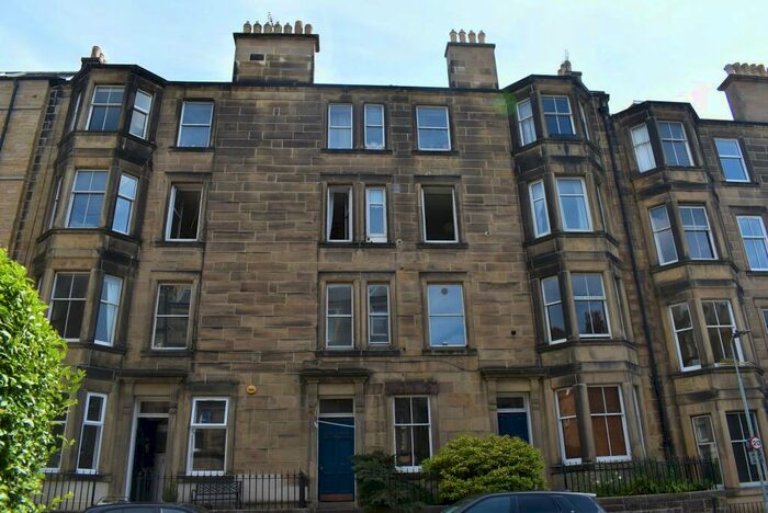 2 Bedroom Flat To Rent In Comiston Terrace, Edinburgh, EH10