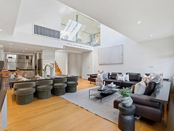 3 Bedroom Apartment For Sale In Ship House, Battersea Square, London, SW11