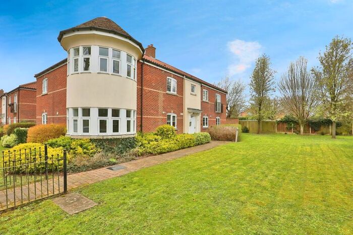 2 Bedroom Flat To Rent In Norwich Road, Hethersett, Norwich, NR9