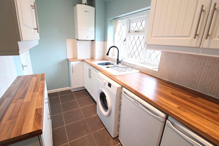 1 Bedroom Apartment To Rent In Wood Farm Close, Leigh-on-Sea, SS9