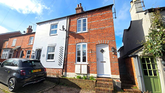 2 Bedroom Semi Detached House For Sale In The Folly, Newbury, RG14