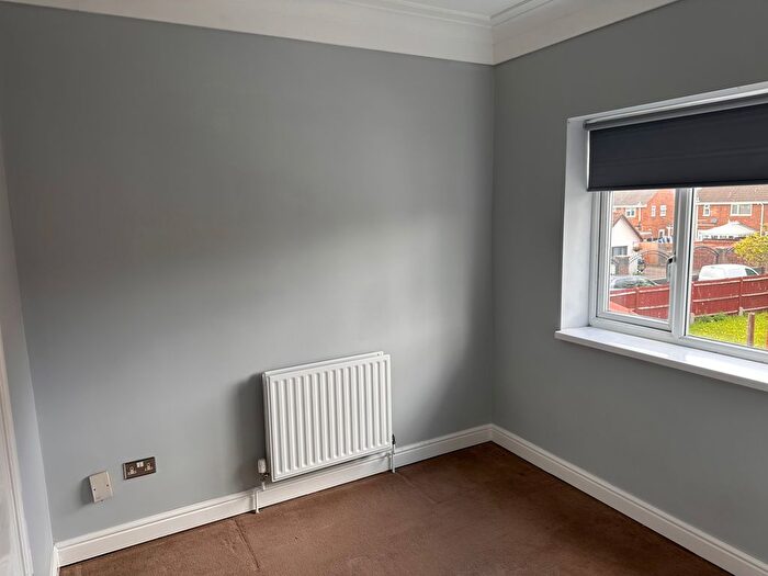 Studio To Rent In High Street, Luton, LU4