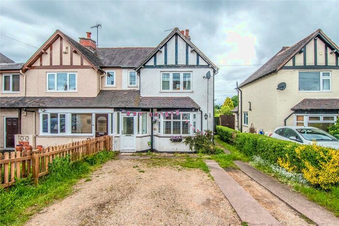 3 Bedroom Semi-Detached House For Sale In Stourbridge Road, Fairfield, Bromsgrove, B61