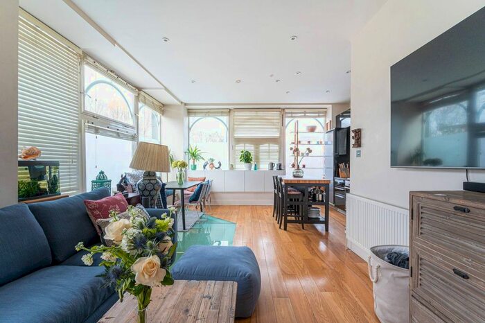 2 Bedroom Flat To Rent In Prince Of Wales Road, Kentish Town, London, NW5