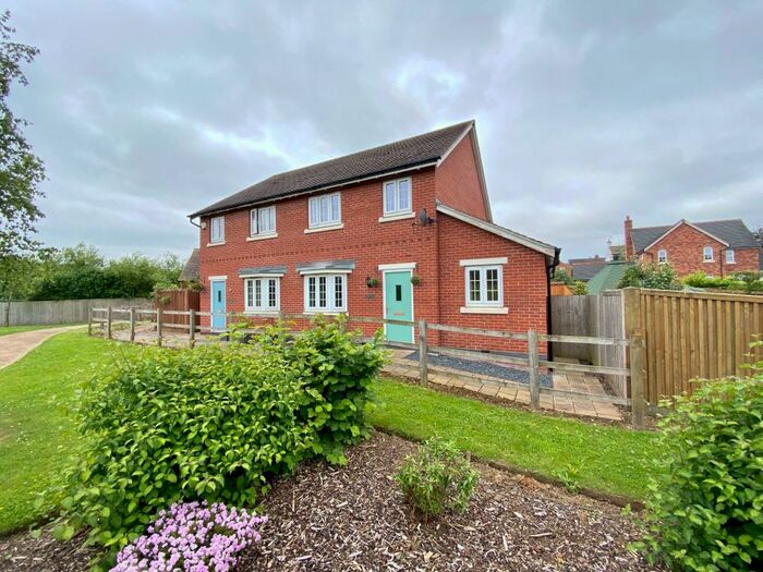 3 Bedroom Semi-Detached House To Rent In Kiln Close, Lount, LE65