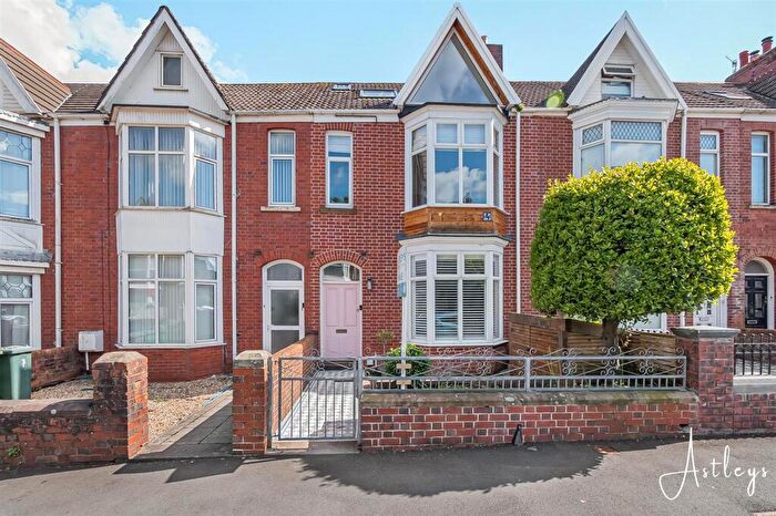 4 Bedroom Terraced House For Sale In Mirador Crescent, Uplands, SA2