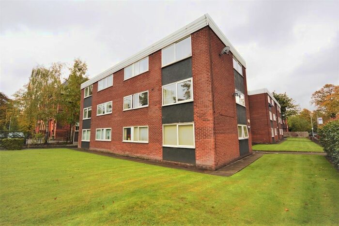 2 Bedroom Flat To Rent In Parsonage Court, Heaton Moor Road, Stockport, SK4