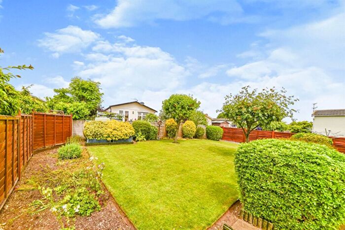 2 Bedroom Park Home For Sale In Allington Gardens, Allington, Grantham, NG32