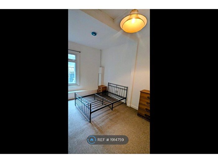 2 Bedroom Flat To Rent In Guildhall Street, Folkestone, CT20