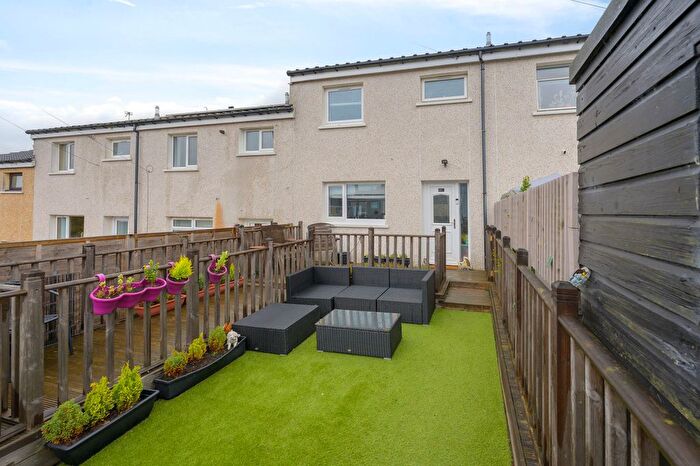2 Bedroom Terraced House For Sale In Redcraigs, Kirkcaldy, KY2