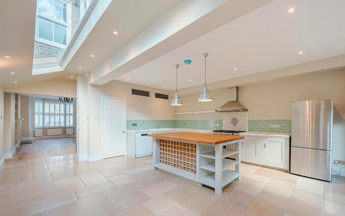 4 Bedroom Property To Rent In Bronsart Road, London, SW6