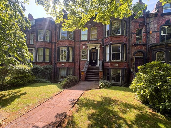 Flat To Rent In Moorland Road, Leeds, West Yorkshire, LS6