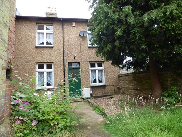 4 Bedroom Terraced House To Rent In High Town Road, Luton, LU2