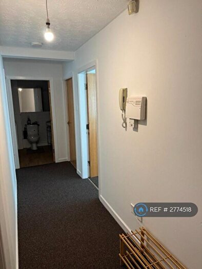 2 Bedroom Flat To Rent In Chorlton Road, Manchester, M15