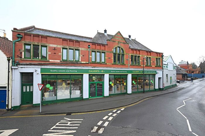 2 Bedroom Flat To Rent In Park Street, Ripon, HG4