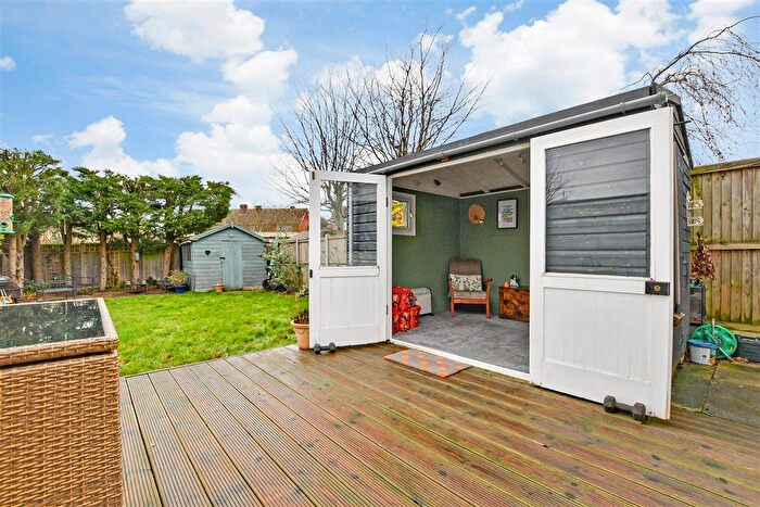 3 Bedroom Semi-detached House For Sale In Old Bridge Road, Whitstable, Kent, CT5