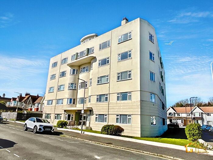 2 Bedroom Flat For Sale In Lionel Road, Bexhill-On-Sea, TN40