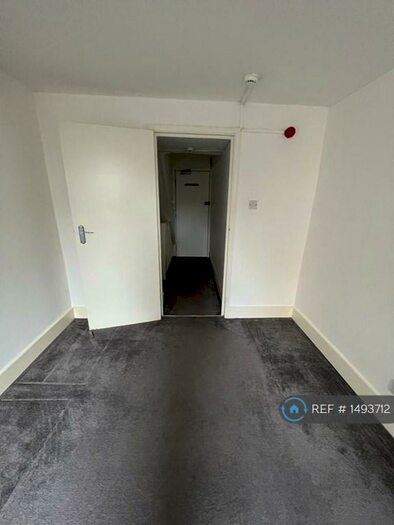 1 Bedroom Flat To Rent In Station Road, London, SE25
