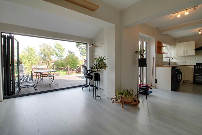 3 Bedroom Semi-Detached House To Rent In Albert Road, Millisons Wood, Coventry, CV5