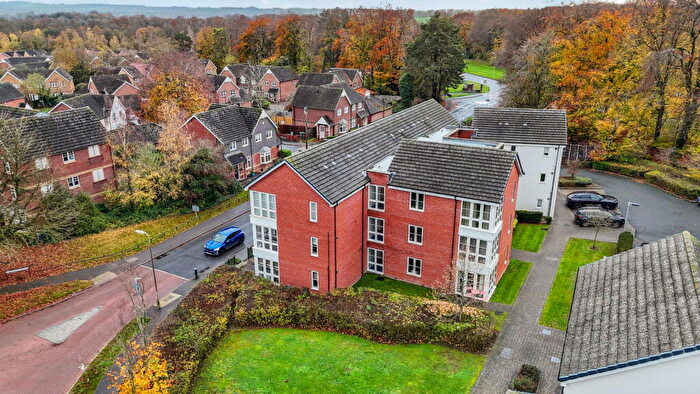 1 Bedroom Flat For Sale In Darley House, Rooksdown Avenue. Basingstoke, RG24