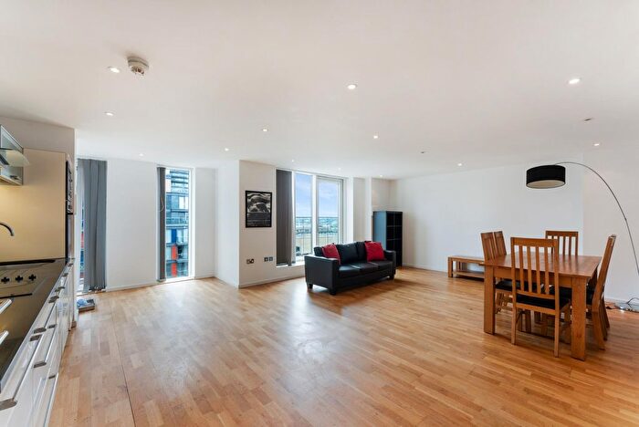 2 Bedroom Flat To Rent In Ability Place, Millharbour, Canary Wharf, London, E14