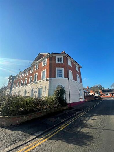 2 Bedroom Flat To Rent In Richmond Road, Malvern, WR14