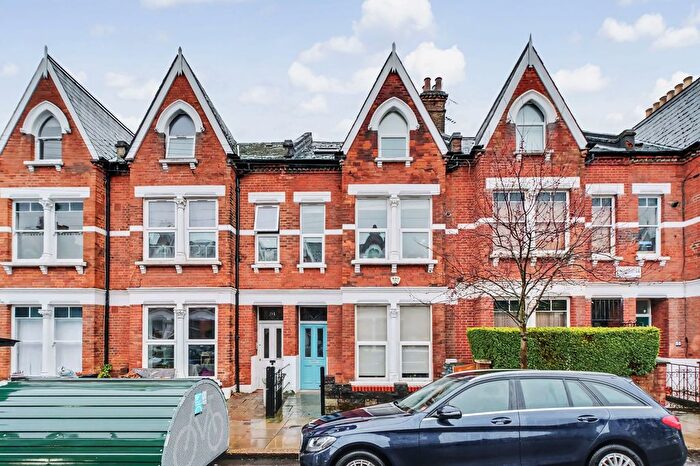 1 Bedroom Flat To Rent In Fairbridge Road, London, N19
