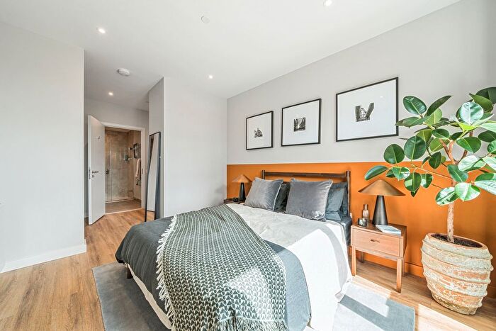 1 Bedroom Flat To Rent In Glassworks, Grenan Square Greenford, UB6