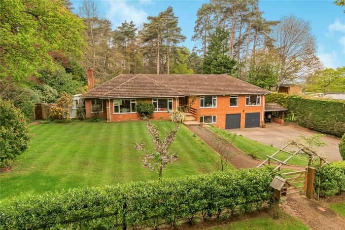 5 Bedroom Detached House For Sale In Smugglers Way, The Sands, Farnham, GU10