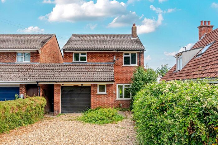 4 Bedroom Detached House For Sale In Downton Road, Salisbury, SP2