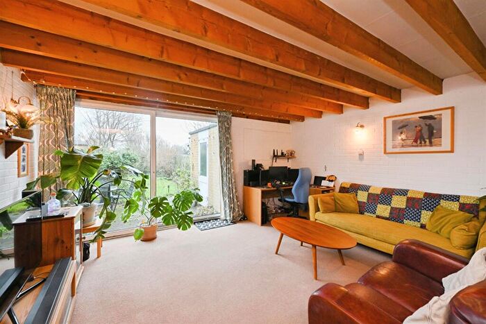 3 Bedroom Terraced House For Sale In Daniells, Welwyn Garden City, AL7