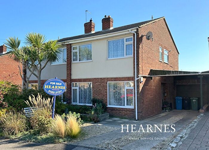 3 Bedroom Semi-detached House For Sale In Winston Avenue, Poole, BH12