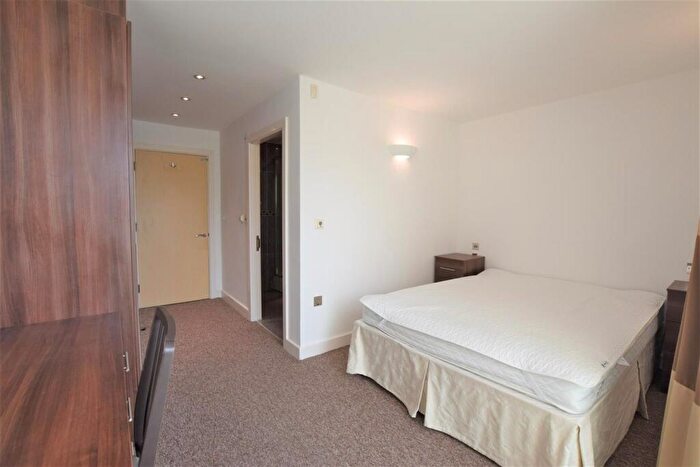 2 Bedroom Apartment To Rent In Palatine Road, Manchester, M20